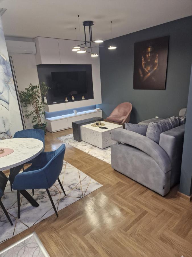 Gold Lux Apartment Cacak Ngoại thất bức ảnh