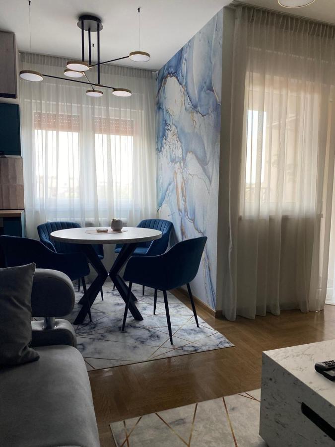 Gold Lux Apartment Cacak Ngoại thất bức ảnh